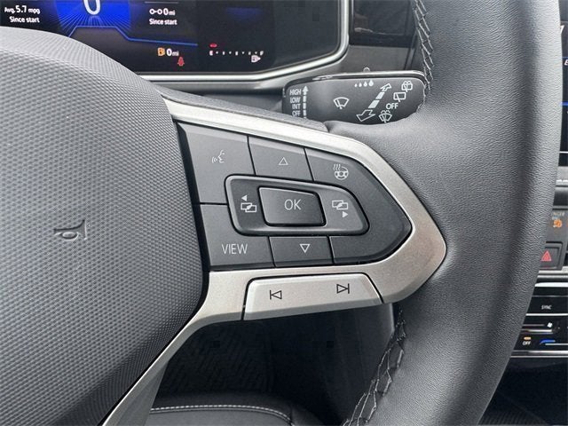 2026 Volkswagen Taos SE Black