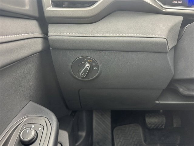 2026 Volkswagen Taos SE Black