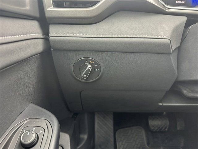 2026 Volkswagen Taos SE Black