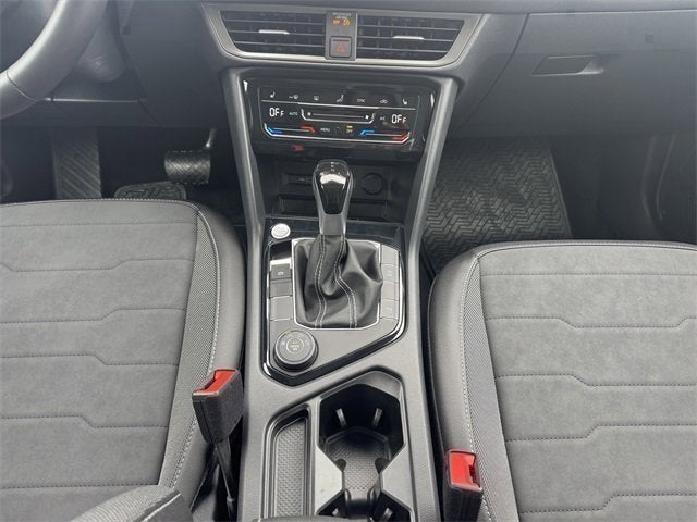 2026 Volkswagen Taos SE Black