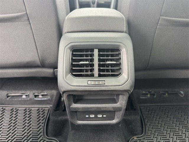 2026 Volkswagen Taos SE Black