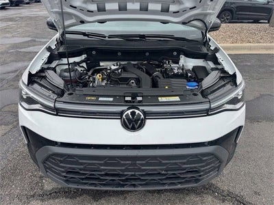 2026 Volkswagen Taos SE Black