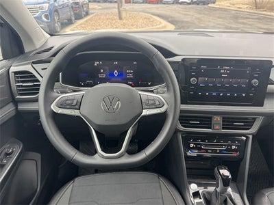 2026 Volkswagen Taos SE Black
