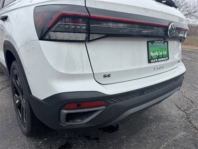 2026 Volkswagen Taos SE Black