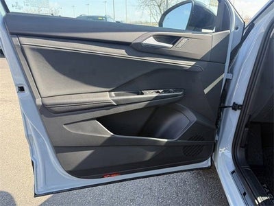 2026 Volkswagen Taos SE Black