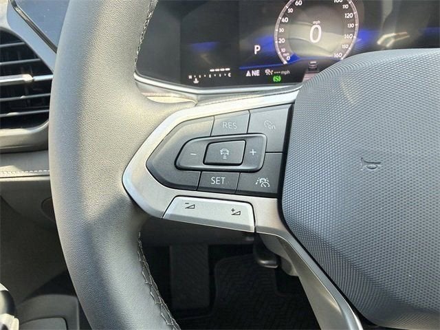 2026 Volkswagen Taos SE Black