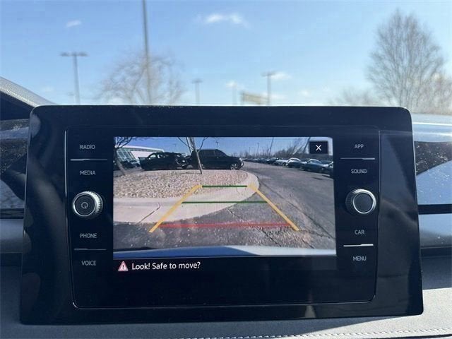 2026 Volkswagen Taos SE Black