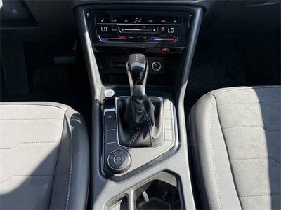 2026 Volkswagen Taos SE Black