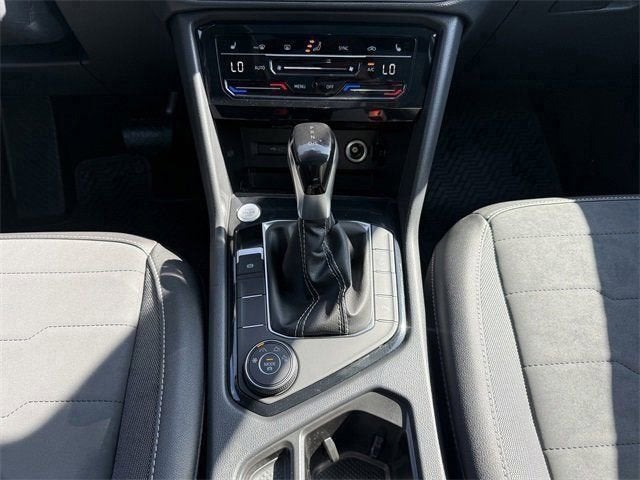 2026 Volkswagen Taos SE Black