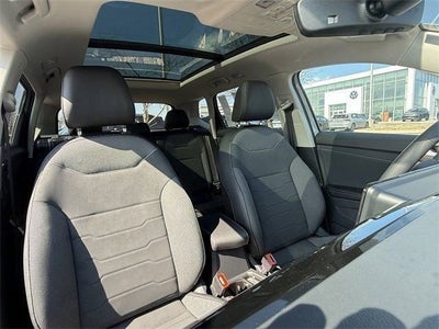 2026 Volkswagen Taos SE Black