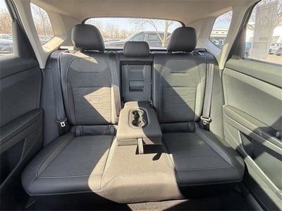 2026 Volkswagen Taos SE Black