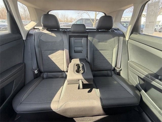 2026 Volkswagen Taos SE Black