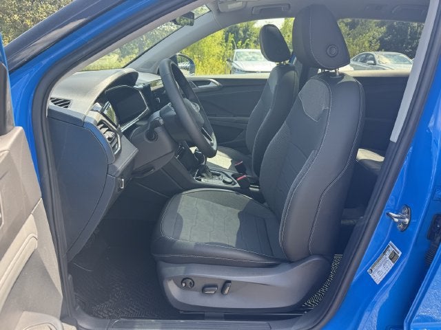 2027 Volkswagen Taos SE Black