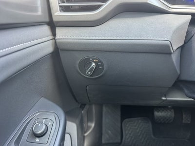 2027 Volkswagen Taos SE Black