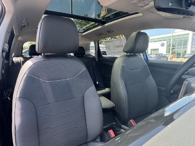 2027 Volkswagen Taos SE Black