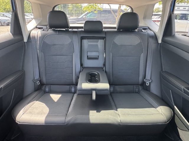 2027 Volkswagen Taos SE Black