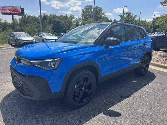 2027 Volkswagen Taos SE Black