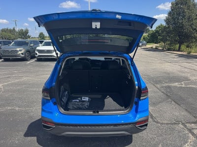 2027 Volkswagen Taos SE Black