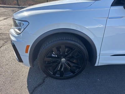 2020 Volkswagen Tiguan SE R-Line Black