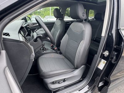 2026 Volkswagen Taos SE Black