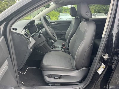 2026 Volkswagen Taos SE Black