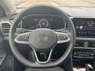2026 Volkswagen Taos SE Black