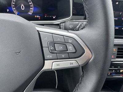 2026 Volkswagen Taos SE Black
