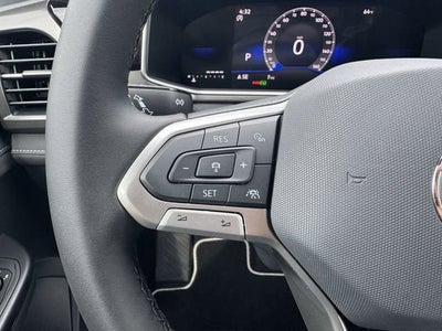 2026 Volkswagen Taos SE Black
