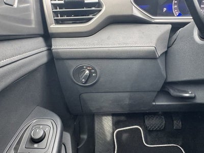 2026 Volkswagen Taos SE Black