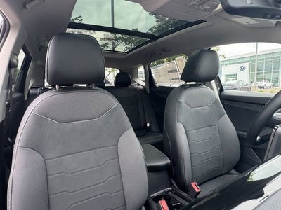 2026 Volkswagen Taos SE Black