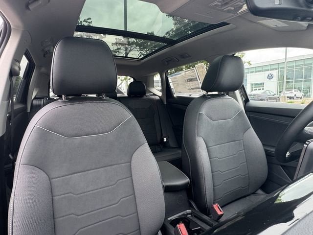 2026 Volkswagen Taos SE Black