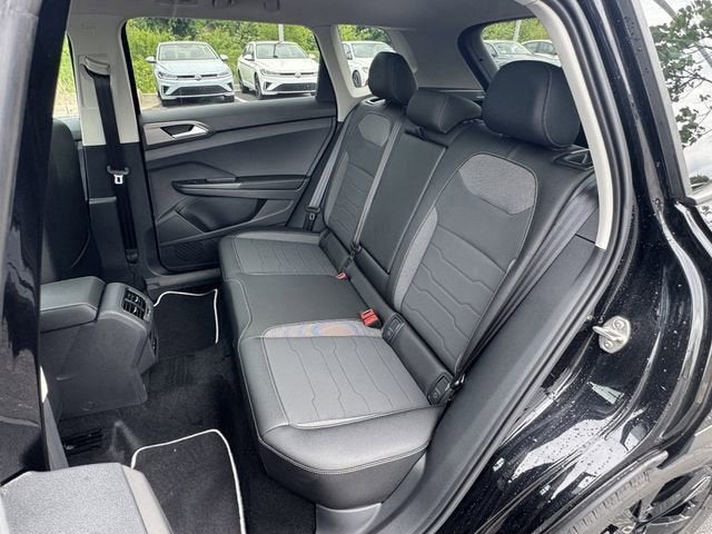 2026 Volkswagen Taos SE Black