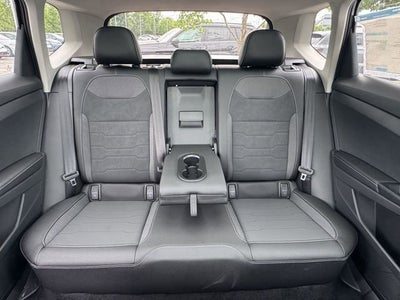 2026 Volkswagen Taos SE Black