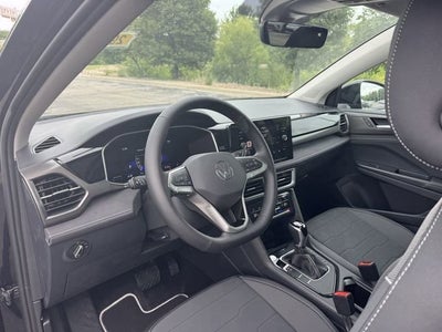2026 Volkswagen Taos SE Black