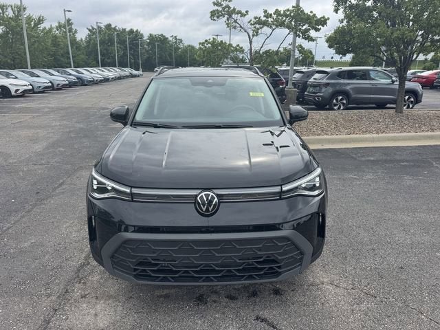 2026 Volkswagen Taos SE Black