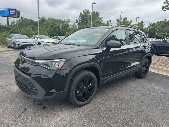 2026 Volkswagen Taos SE Black