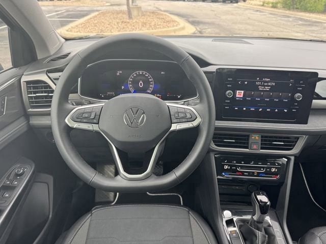 2026 Volkswagen Taos SE Black