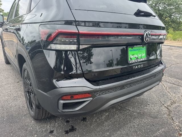 2026 Volkswagen Taos SE Black