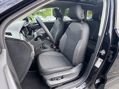 2026 Volkswagen Taos SE Black