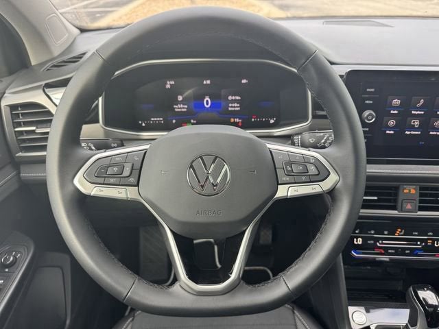 2026 Volkswagen Taos SE Black