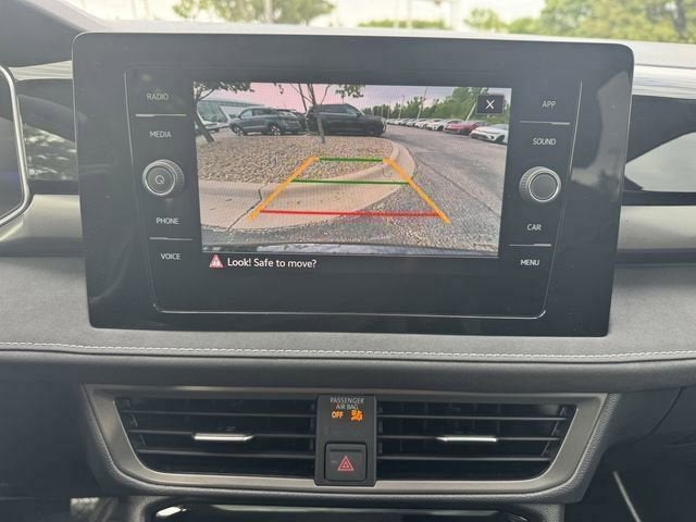 2026 Volkswagen Taos SE Black