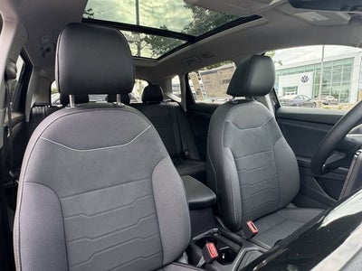 2026 Volkswagen Taos SE Black