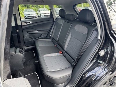 2026 Volkswagen Taos SE Black