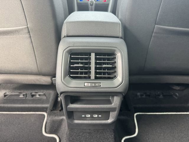 2026 Volkswagen Taos SE Black
