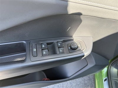 2026 Volkswagen Taos SE Black