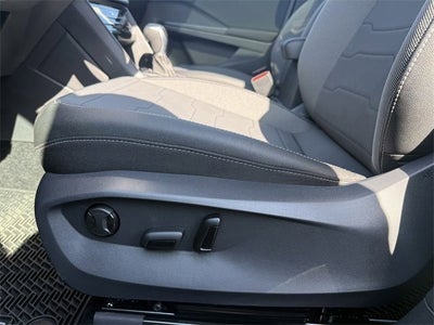 2026 Volkswagen Taos SE Black