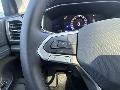 2026 Volkswagen Taos SE Black