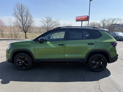 2026 Volkswagen Taos SE Black