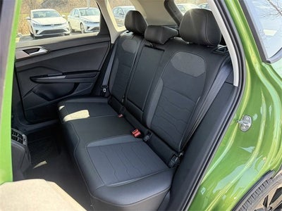 2026 Volkswagen Taos SE Black