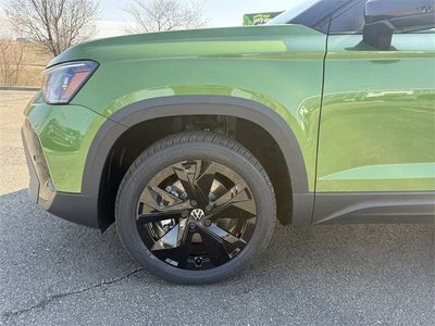 2026 Volkswagen Taos SE Black